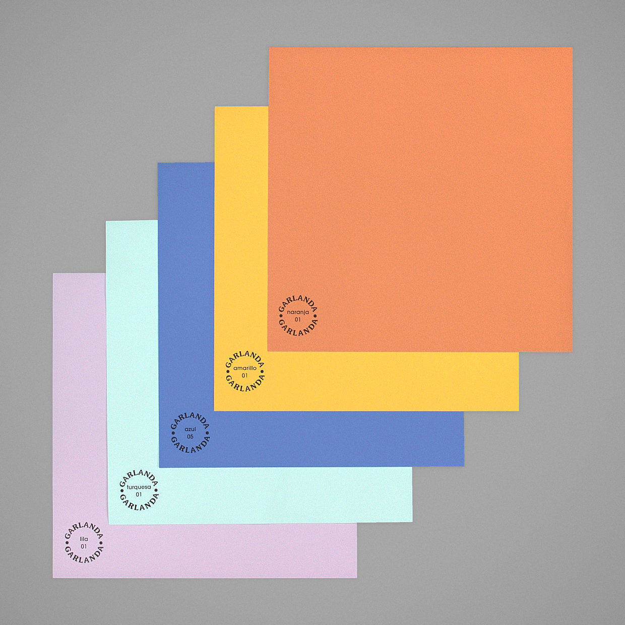 Pack Vivo: 5 muestras de pintura Garlanda de 21 × 21 cm. Colores plenos y saturados, para un detalle con fuerza.